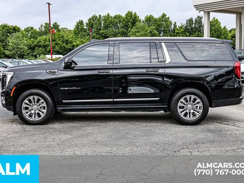 Used 2026 GMC Yukon XL Denali w/ Sun & Power Step Package AWD/4WD image 8