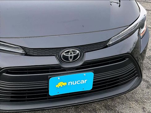 Used 2024 Toyota Corolla LE image 31