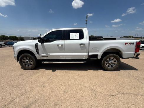 Used 2024 Ford F250 Lariat w/ Chrome Package AWD/4WD image 4