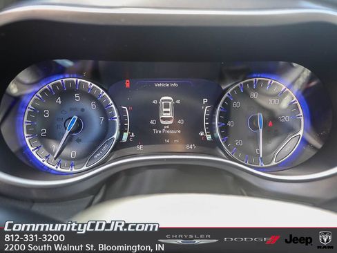 New 2026 Chrysler Pacifica Select image 12