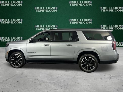 Used 2025 Chevrolet Suburban RST image 10