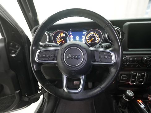 Used 2023 Jeep Wrangler Unlimited Sahara AWD/4WD image 4