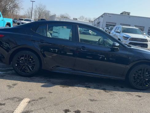 New 2026 Toyota Camry SE image 9