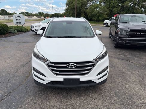 Used 2017 Hyundai Tucson SE FWD image 3