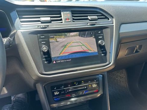 Used 2023 Volkswagen Tiguan SE w/ Panoramic Sunroof Package AWD/4WD image 22