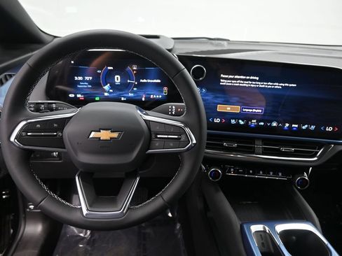 New 2025 Chevrolet Equinox EV LT w/ Convenience Package II AWD/4WD image 9