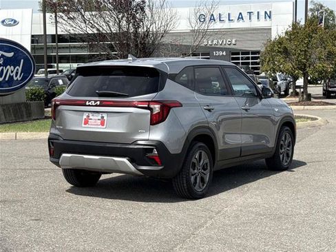 Used 2024 Kia Seltos LX AWD/4WD image 5