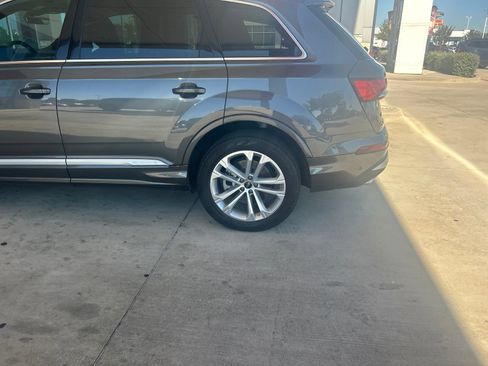 Used 2025 Audi Q7 3.0T Premium Plus AWD/4WD image 14