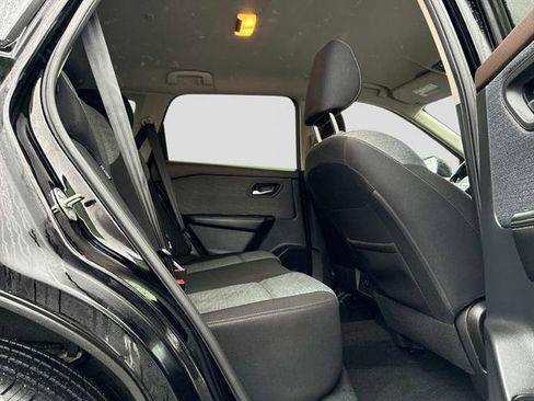 Certified 2023 Nissan Rogue SV image 10