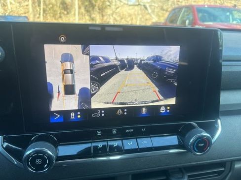 Certified 2024 Chevrolet Colorado Trail Boss w/ Technology Package image 23