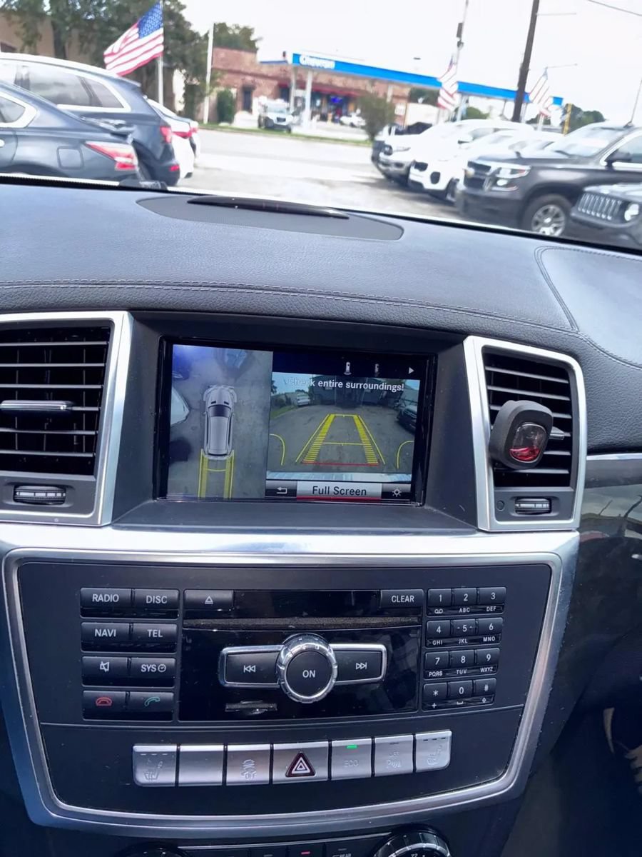 Used 2016 Mercedes-Benz GL 450 4MATIC image 29