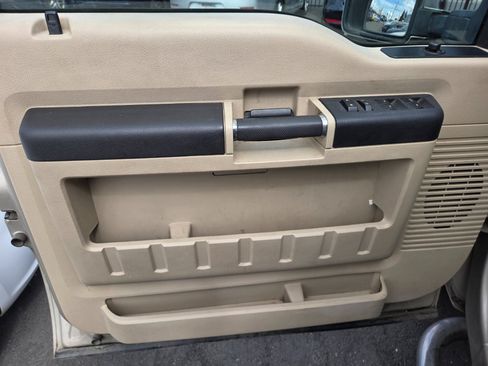 Used 2008 Ford F350 2WD Crew Cab Super Duty image 7
