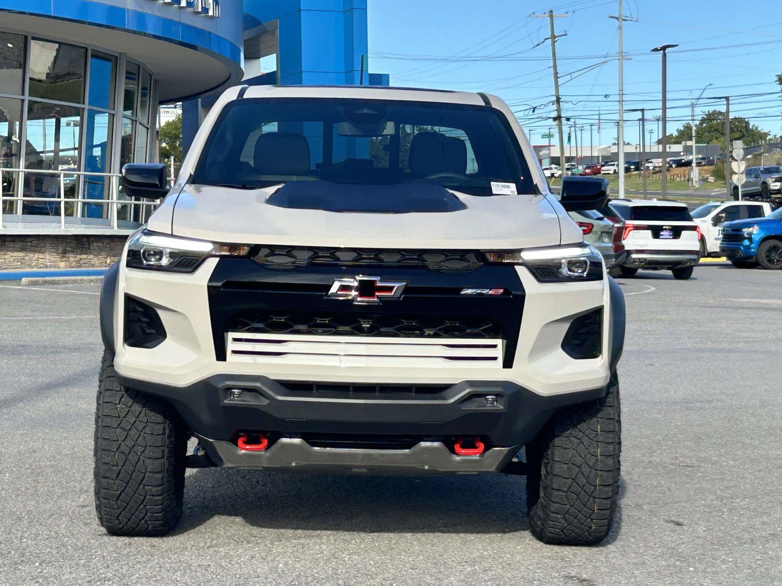 New 2026 Chevrolet Colorado ZR2 w/ Technology Package AWD/4WD image 2