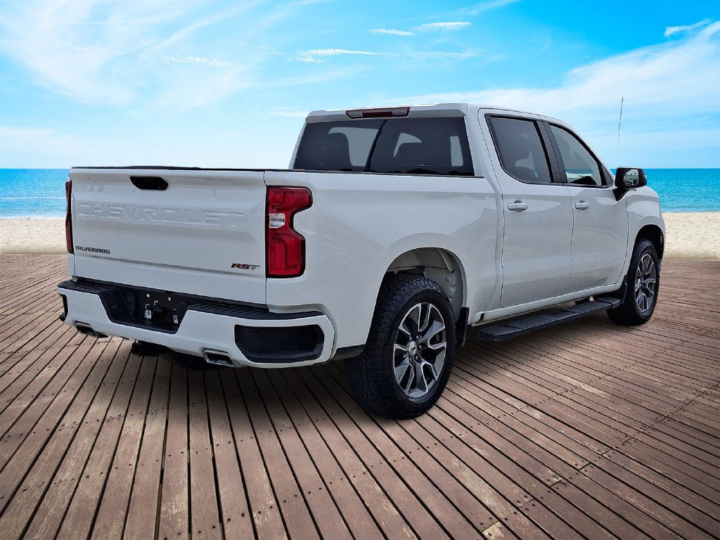 Used 2025 Chevrolet Silverado 1500 RST w/ Z71 Off-Road Package AWD/4WD image 4