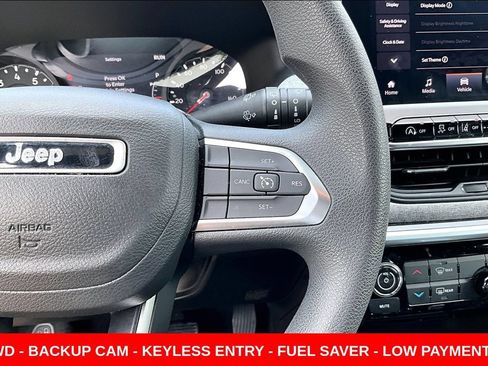 Used 2023 Jeep Compass Sport AWD/4WD image 12