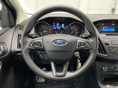 Used 2017 Ford Focus SE image 23
