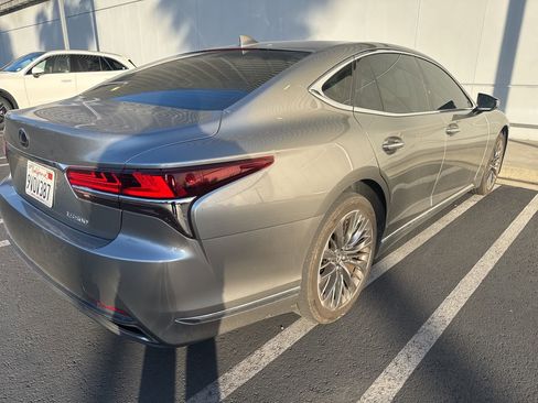 Used 2018 Lexus LS 500 w/ Interior Upgrade Package RWD image 4