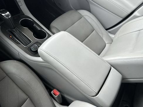 Used 2019 GMC Acadia SLT FWD image 22