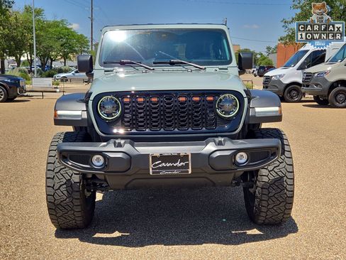 Used 2024 Jeep Wrangler Unlimited Sport AWD/4WD image 10