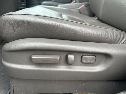Used 2016 Honda Odyssey Touring Elite image 19