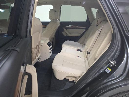 Used 2023 Audi Q5 2.0T Premium Plus w/ Premium Plus Package AWD/4WD image 4