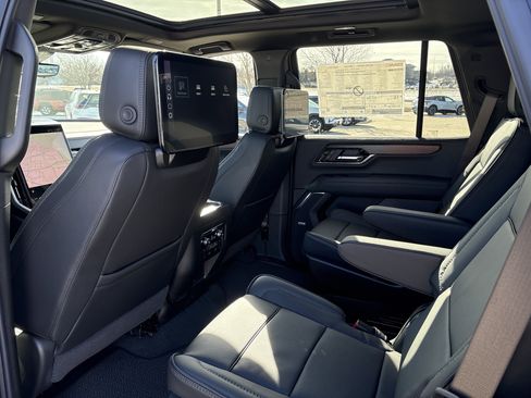 New 2026 GMC Yukon Denali image 17