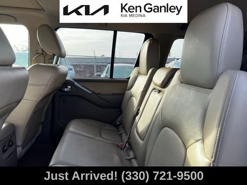 Used 2012 Nissan Pathfinder Silver image 10