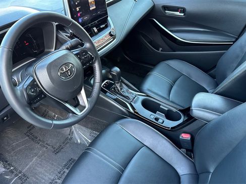 Certified 2025 Toyota Corolla XLE image 9