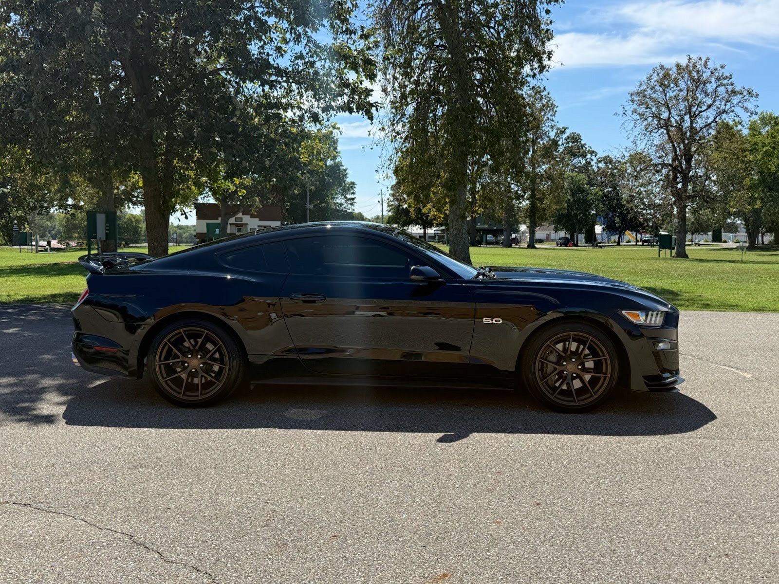 Used 2015 Ford Mustang GT Premium w/ Equipment Group 401A RWD image 6