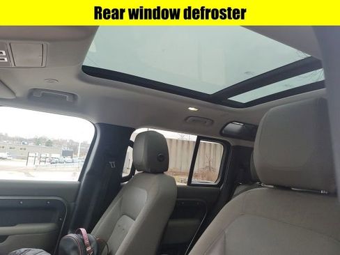 Used 2020 Land Rover Defender 110 SE image 12