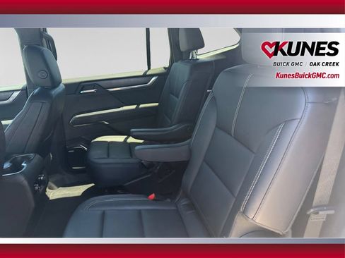 Used 2024 GMC Acadia Elevation AWD/4WD image 14