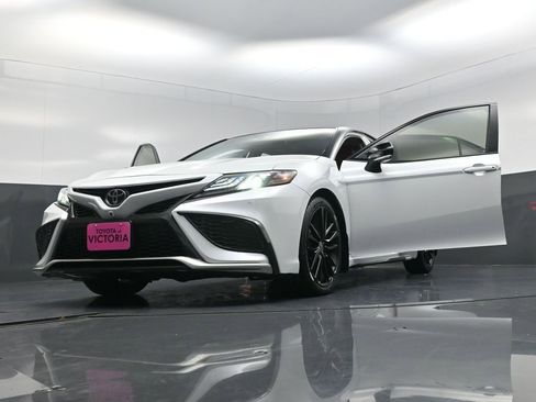Used 2023 Toyota Camry XSE image 27