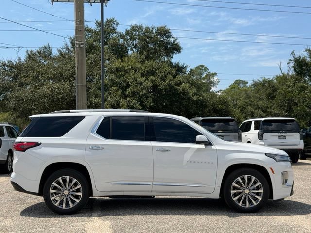 Used 2022 Chevrolet Traverse Premier FWD image 4