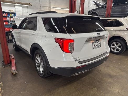 Used 2020 Ford Explorer XLT w/ Equipment Group 202A image 39