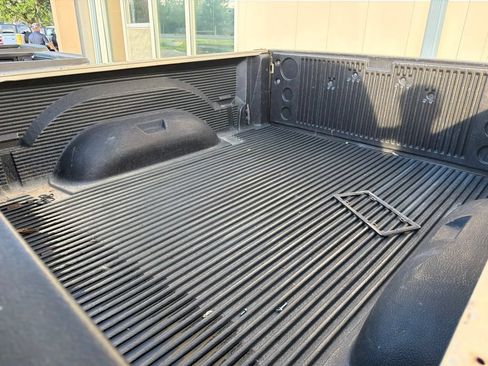 Used 2004 Dodge Ram 1500 Truck SLT AWD/4WD image 3