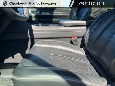 Used 2024 Jeep Grand Wagoneer L Series II w/ Quick Order Packagew 28T image 24