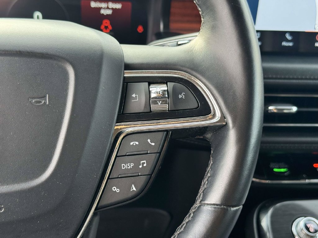 Used 2021 Lincoln Nautilus Reserve AWD/4WD image 23