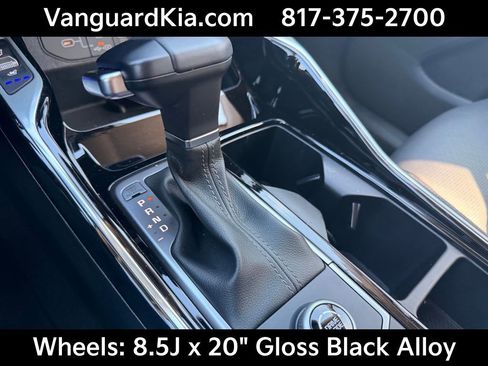 Certified 2024 Kia Sorento SX FWD image 24