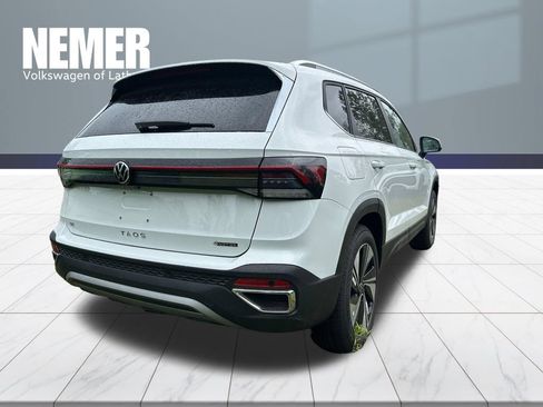 New 2026 Volkswagen Taos SE AWD/4WD image 4