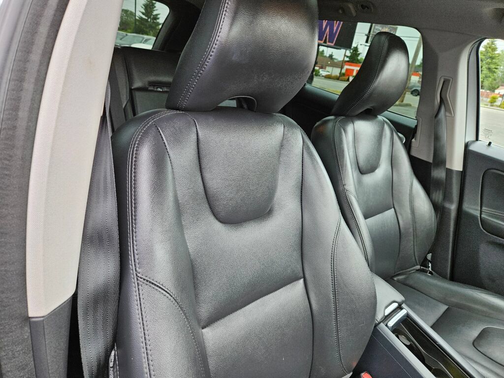 Used 2015 Volvo XC60 T5 AWD/4WD image 10