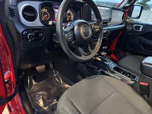 Used 2024 Jeep Wrangler Unlimited Sport image 12