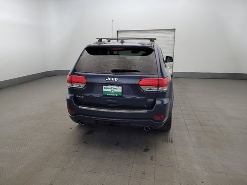 Used 2019 Jeep Grand Cherokee Overland AWD/4WD image 7