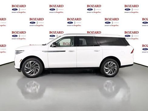 New 2026 Lincoln Navigator L Reserve AWD/4WD image 4