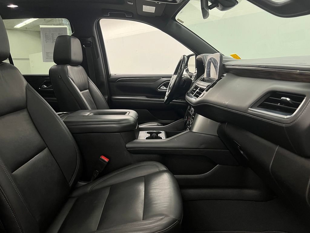 Used 2022 Chevrolet Tahoe Z71 w/ Luxury Package AWD/4WD image 30