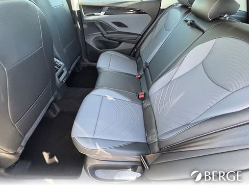 New 2026 Volkswagen Tiguan SE image 14