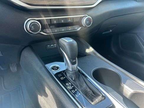 Used 2025 Nissan Altima 2.5 SV image 40