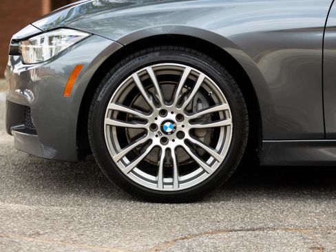 Used 2016 BMW 340i xDrive Sedan AWD/4WD image 13
