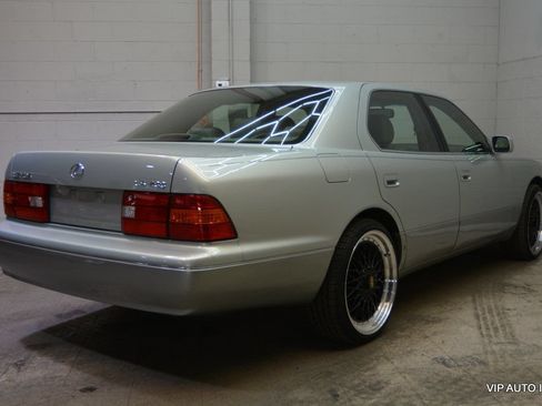 Used 1998 Lexus LS 400 RWD image 4