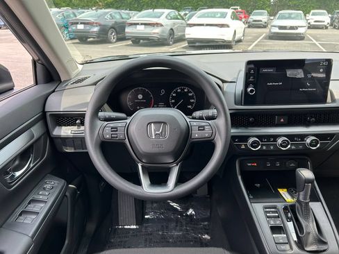 Used 2026 Honda CR-V EX image 13