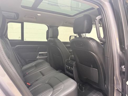 Used 2022 Land Rover Defender 110 S AWD/4WD image 46